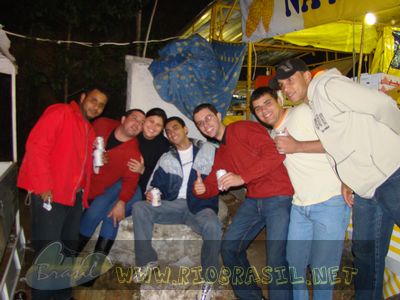 Encontro de motociclistas e tenda Eletrovibe com as Mulatas