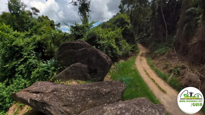 Pedra do Índio, Cinco Lagos 